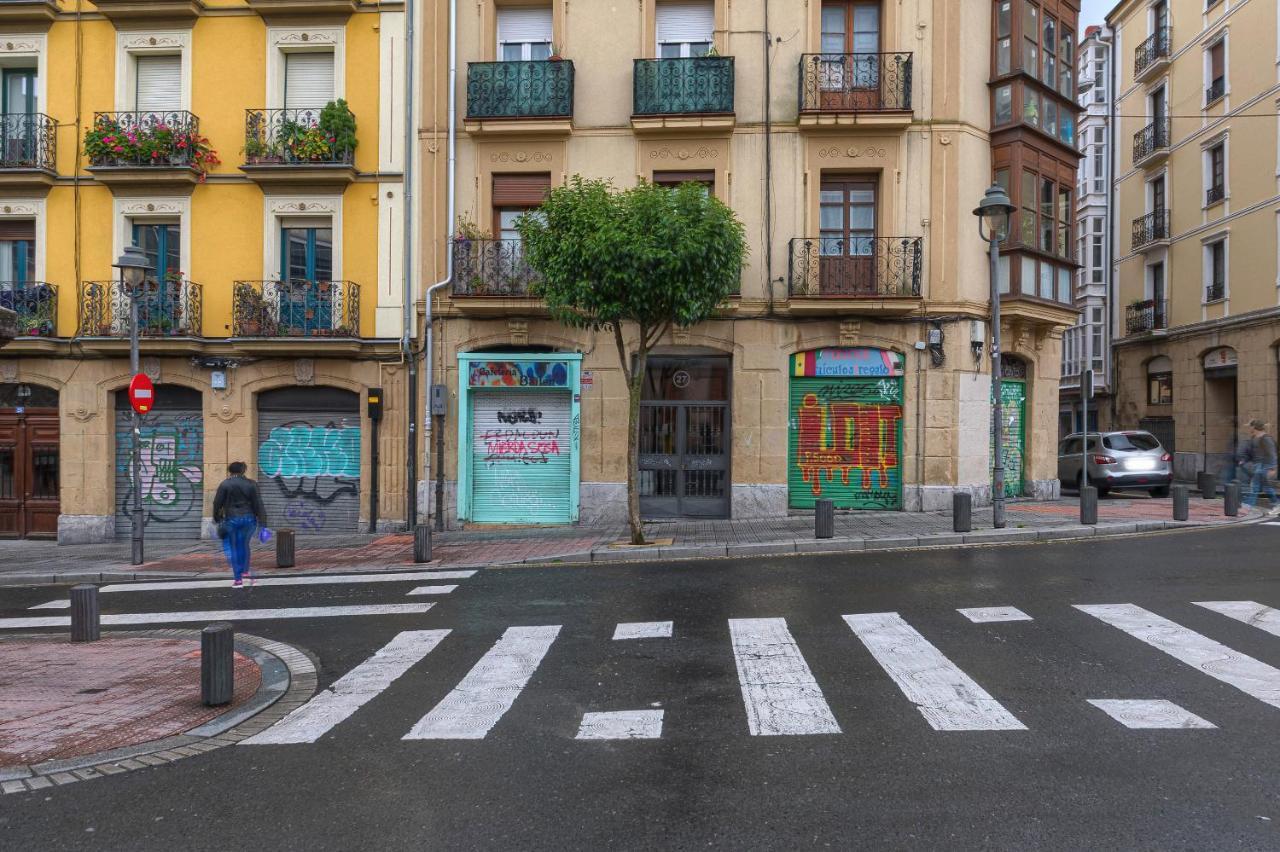 Appartamento Bailen Reformado Elegante Con Wifi Bilbao Esterno foto